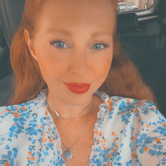 Meet your Posher, Megan - Picture 1 of 2